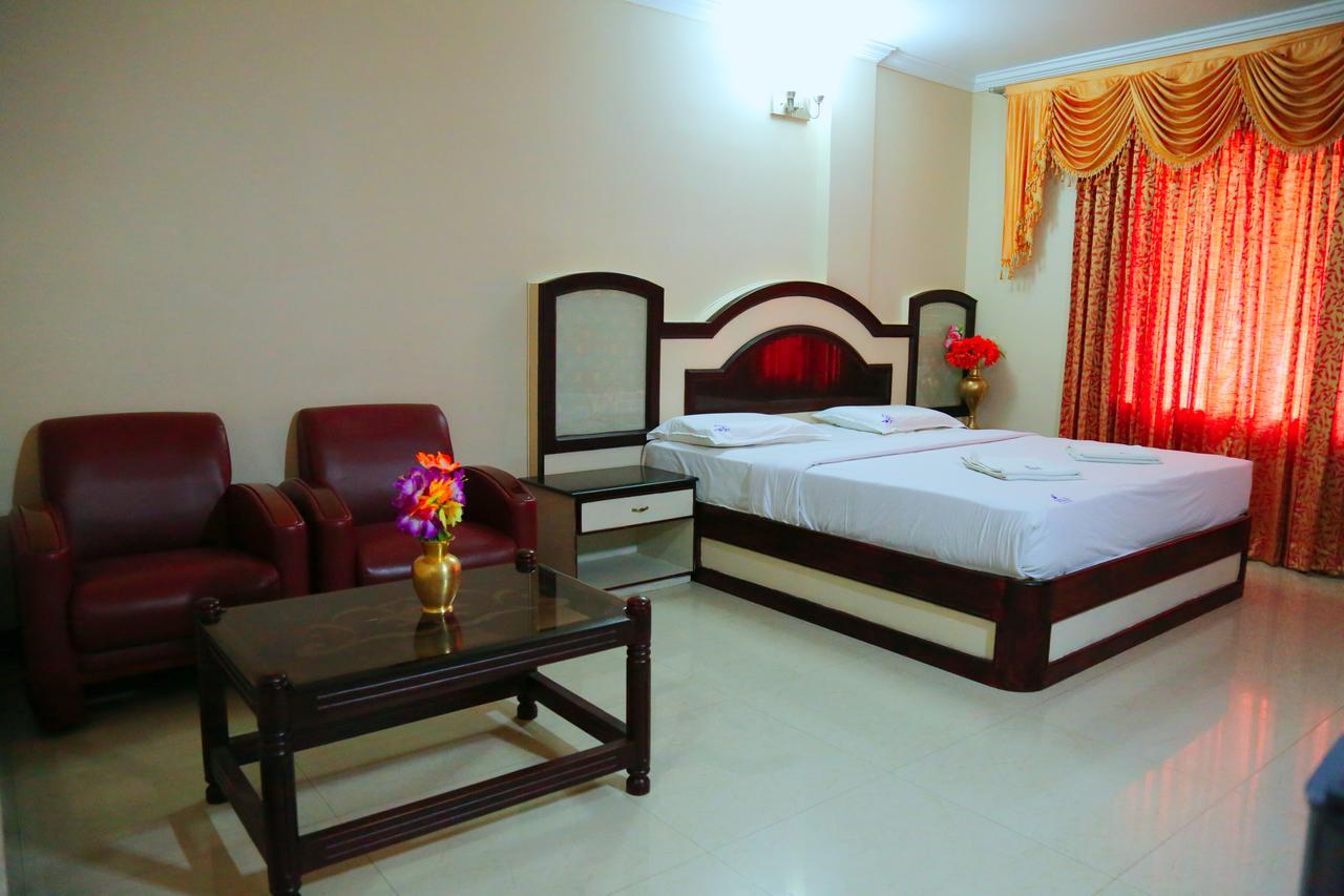 Hotel Vels Court Palni Luaran gambar